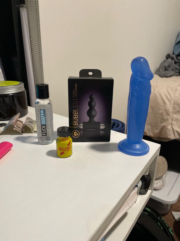 Just went to a sex store for the first time. Want someone to help me try it out