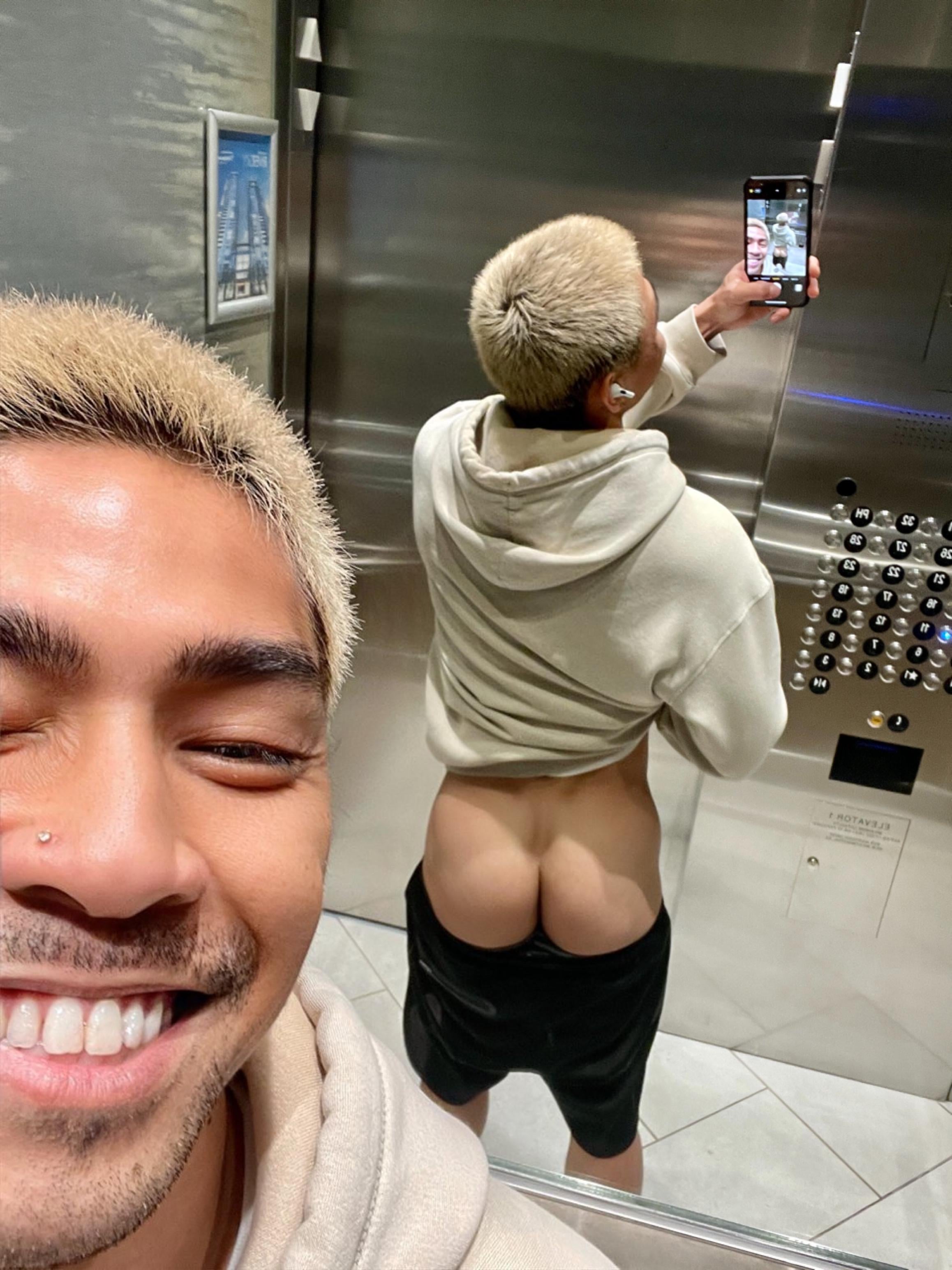 Just me and my fluffy ass in the elevator