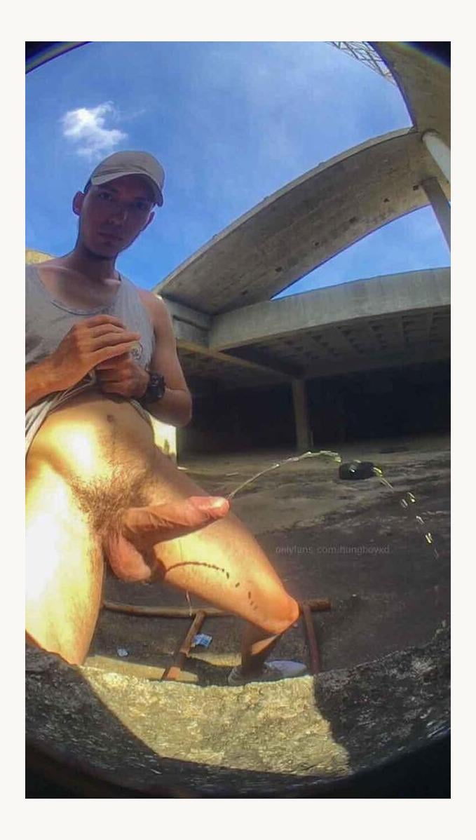 came to this abandoned spot. wish i could have someone here showering with my piss. nudes are always allowed on my dm'd. [25] age