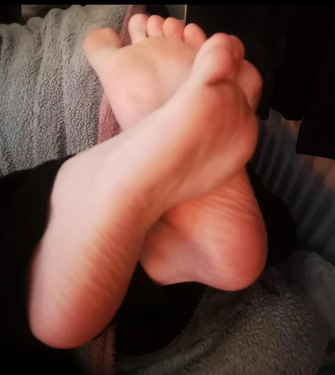 sleepy feets